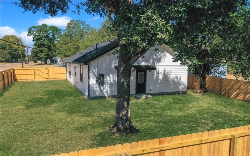 309 West 9th Street, Hearne, TX 77859, 3 Habitaciones Habitaciones , ,2 BañosBaños,Residential,En Venta,309 West 9th Street,0,25010985