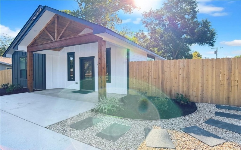 309 West 9th Street, Hearne, TX 77859, 3 Habitaciones Habitaciones , ,2 BañosBaños,Residential,En Venta,309 West 9th Street,0,25010985