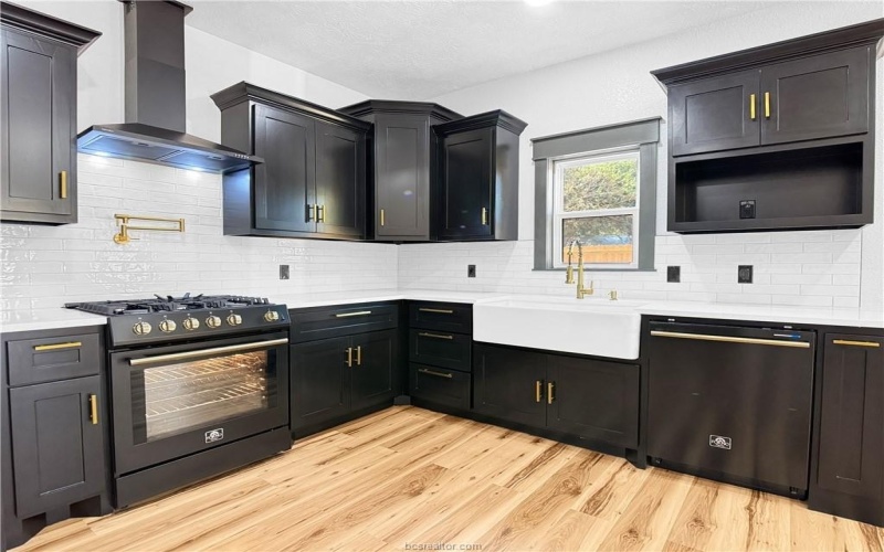 309 West 9th Street, Hearne, TX 77859, 3 Habitaciones Habitaciones , ,2 BañosBaños,Residential,En Venta,309 West 9th Street,0,25010985