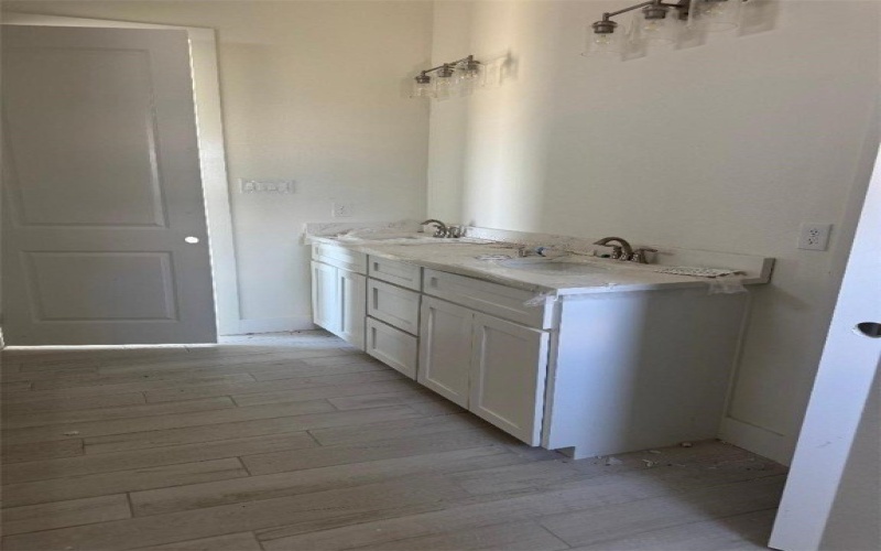 1486 Dragonstone Court, Corpus Christi, TX 78415, 4 Habitaciones Habitaciones , ,3 BañosBaños,Residential,En Venta,1486 Dragonstone Court,0,466573
