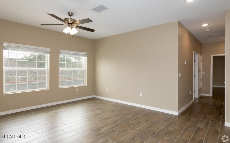 9779 McCombs Street unit: E6 #E6, El Paso, TX 79924, 2 Habitaciones Habitaciones , ,Residential,En Venta,9779 McCombs Street unit: E6,0,932310