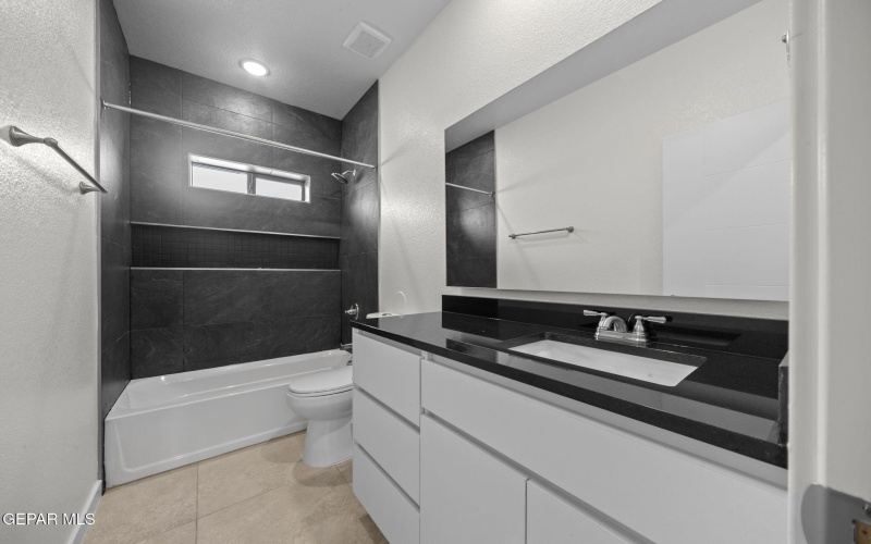 15156 Composition Avenue, El Paso, TX 79938, 3 Habitaciones Habitaciones , ,2 BañosBaños,Residential,En Venta,15156 Composition Avenue,0,932313