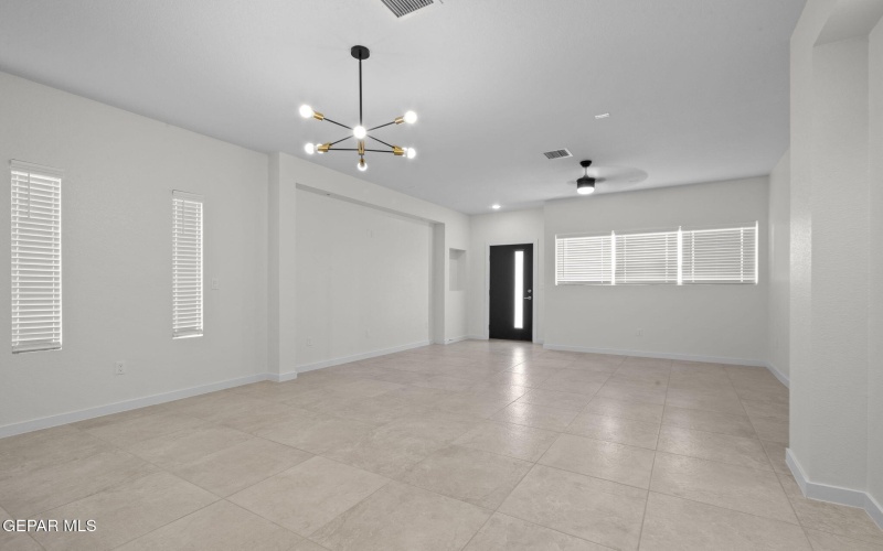 15156 Composition Avenue, El Paso, TX 79938, 3 Habitaciones Habitaciones , ,2 BañosBaños,Residential,En Venta,15156 Composition Avenue,0,932313