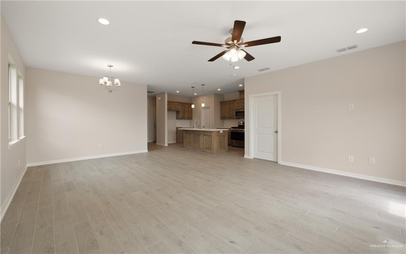 15432 N Brisas Street, McAllen, TX 78504, 3 Habitaciones Habitaciones , ,2 BañosBaños,Residential,En Venta,15432 N Brisas Street,0,483528