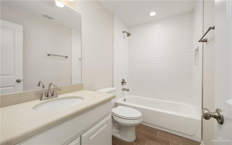 15617 N Brisas Street, McAllen, TX 78504, 3 Habitaciones Habitaciones , ,2 BañosBaños,Residential,En Venta,15617 N Brisas Street,0,483657