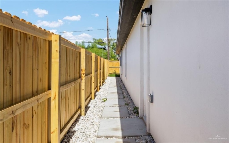 418 W Huisache Avenue, Weslaco, TX 78596, 3 Habitaciones Habitaciones , ,2 BañosBaños,Residential,En Venta,418 W Huisache Avenue,0,483838