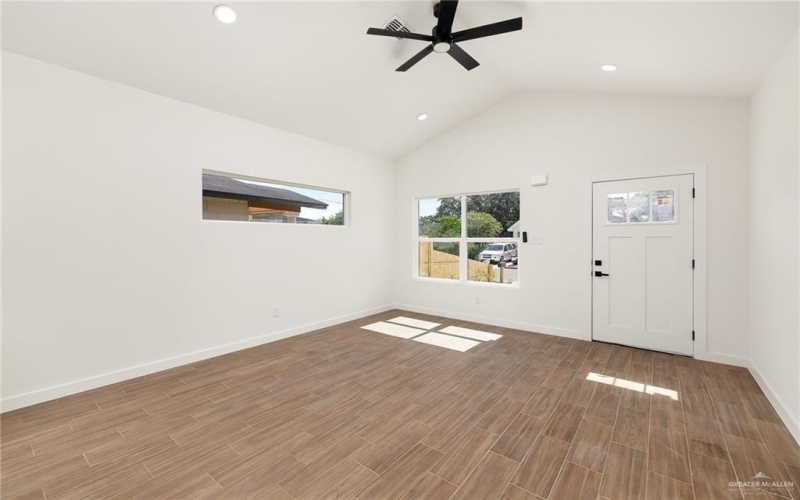418 W Huisache Avenue, Weslaco, TX 78596, 3 Habitaciones Habitaciones , ,2 BañosBaños,Residential,En Venta,418 W Huisache Avenue,0,483838