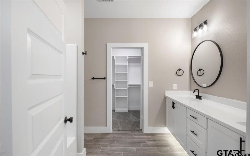 16226 Crossing Circle, Lindale, TX 75771, 4 Habitaciones Habitaciones , ,2 BañosBaños,Residential,En Venta,16226 Crossing Circle,0,25015492