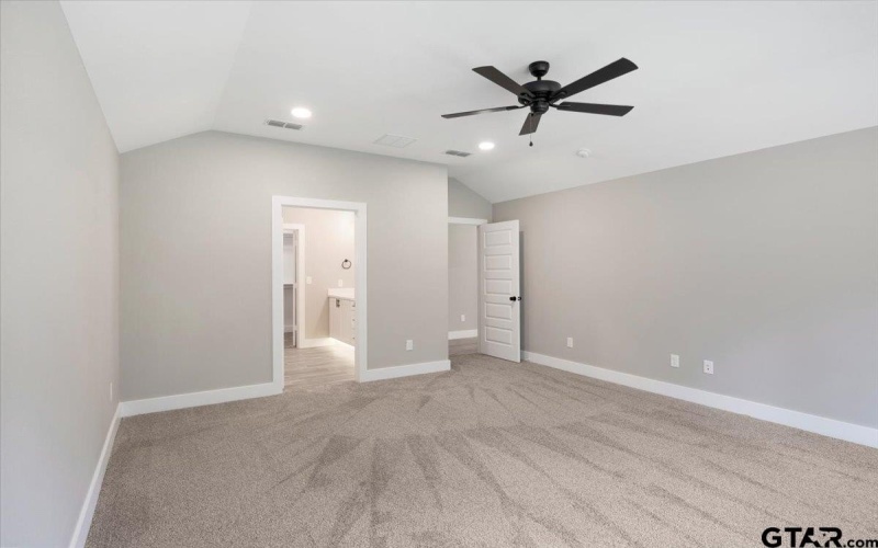 16226 Crossing Circle, Lindale, TX 75771, 4 Habitaciones Habitaciones , ,2 BañosBaños,Residential,En Venta,16226 Crossing Circle,0,25015492