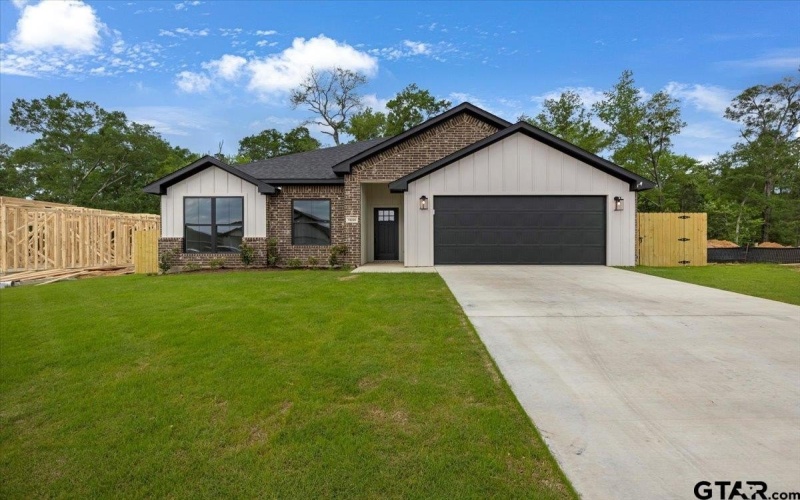 16226 Crossing Circle, Lindale, TX 75771, 4 Habitaciones Habitaciones , ,2 BañosBaños,Residential,En Venta,16226 Crossing Circle,0,25015492