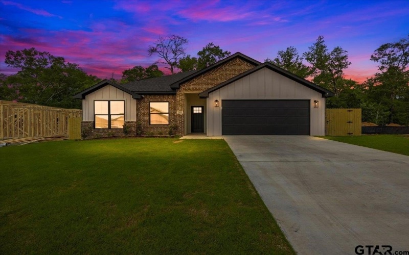 16226 Crossing Circle, Lindale, TX 75771, 4 Habitaciones Habitaciones , ,2 BañosBaños,Residential,En Venta,16226 Crossing Circle,0,25015492