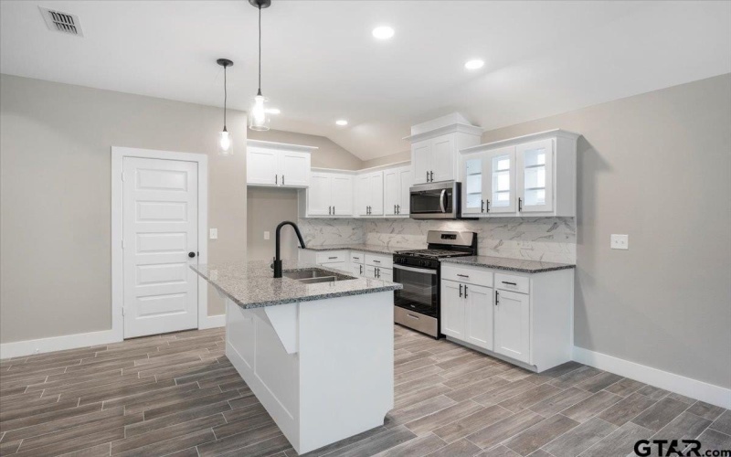 16226 Crossing Circle, Lindale, TX 75771, 4 Habitaciones Habitaciones , ,2 BañosBaños,Residential,En Venta,16226 Crossing Circle,0,25015492
