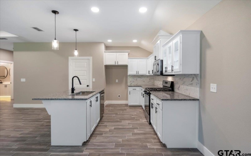16226 Crossing Circle, Lindale, TX 75771, 4 Habitaciones Habitaciones , ,2 BañosBaños,Residential,En Venta,16226 Crossing Circle,0,25015492