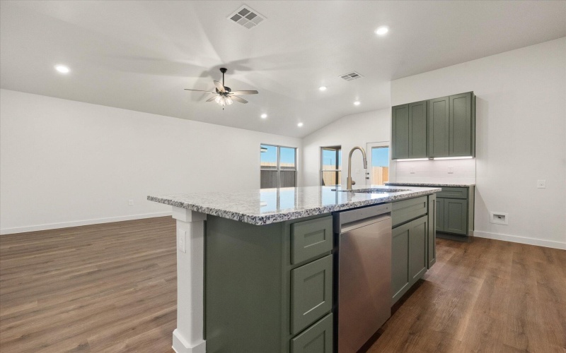 2611 Hall Avenue, Lubbock, TX 79407, 4 Habitaciones Habitaciones , ,2 BañosBaños,Residential,En Venta,2611 Hall Avenue,0,202562068