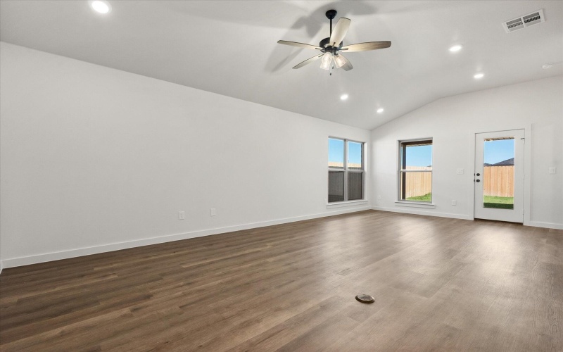 2611 Hall Avenue, Lubbock, TX 79407, 4 Habitaciones Habitaciones , ,2 BañosBaños,Residential,En Venta,2611 Hall Avenue,0,202562068