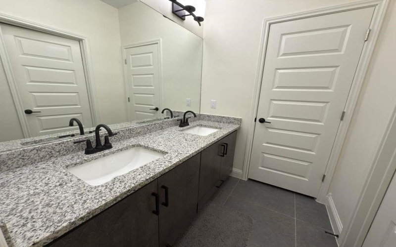 713 Journey Loop, LAREDO, TX 78045, 3 Habitaciones Habitaciones , ,2 BañosBaños,Residential,En Venta,713 Journey Loop,0,20254643