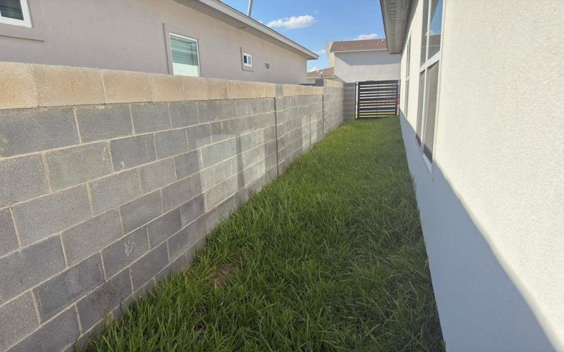713 Journey Loop, LAREDO, TX 78045, 3 Habitaciones Habitaciones , ,2 BañosBaños,Residential,En Venta,713 Journey Loop,0,20254643