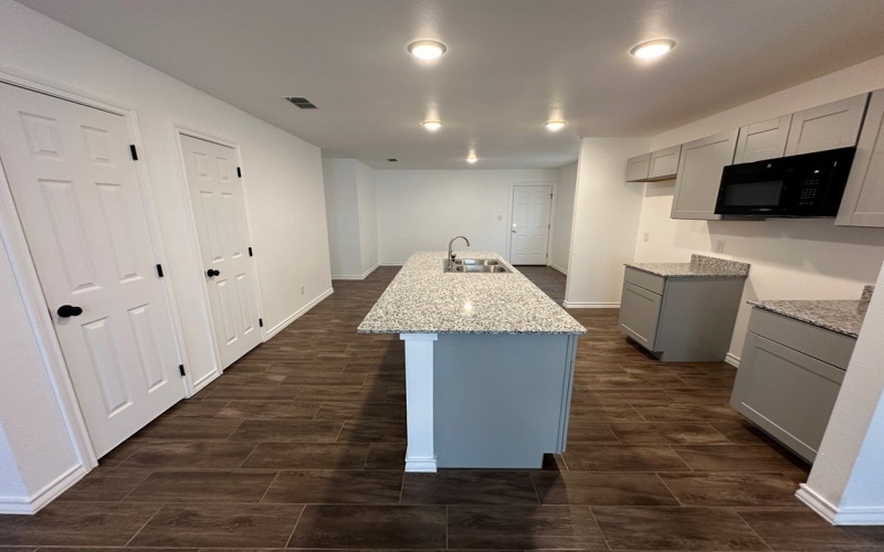 3508 S County Rd 1307 1/2 #B, Odessa, TX 79765, 3 Habitaciones Habitaciones , ,2 BañosBaños,Otro,En Venta,3508 S County Rd 1307 1/2,0,160564