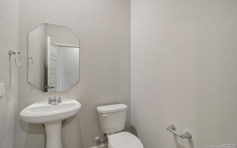 29507 Arrowtooth Blvd, Boerne, TX 78006, 4 Bedrooms Bedrooms, ,3 BathroomsBathrooms,Residential,For Sale,29507 Arrowtooth Blvd,0,1916769