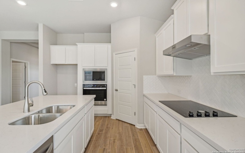 29507 Arrowtooth Blvd, Boerne, TX 78006, 4 Bedrooms Bedrooms, ,3 BathroomsBathrooms,Residential,For Sale,29507 Arrowtooth Blvd,0,1916769