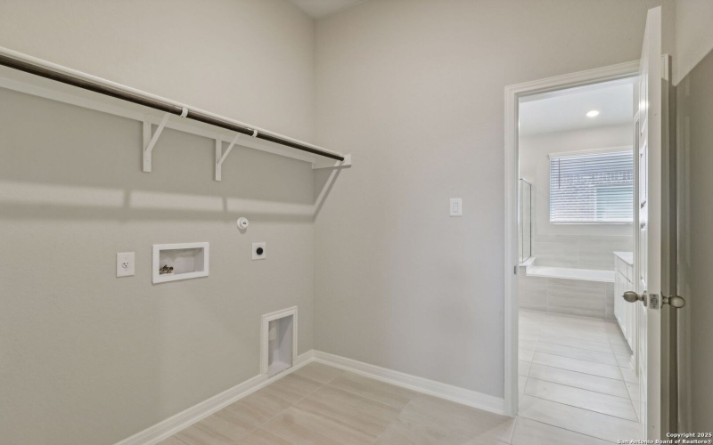 29507 Arrowtooth Blvd, Boerne, TX 78006, 4 Bedrooms Bedrooms, ,3 BathroomsBathrooms,Residential,For Sale,29507 Arrowtooth Blvd,0,1916769