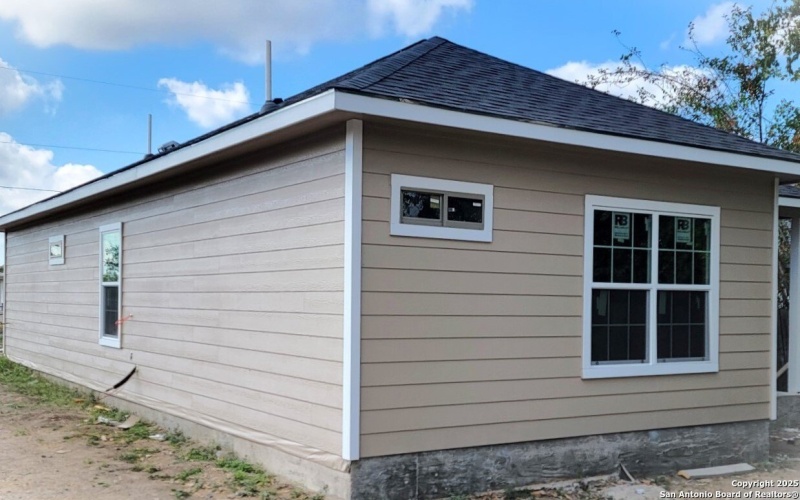 595 Morningview Dr., San Antonio, TX 78220, 3 Habitaciones Habitaciones , ,2 BañosBaños,Residential,En Venta,595 Morningview Dr.,0,1916825