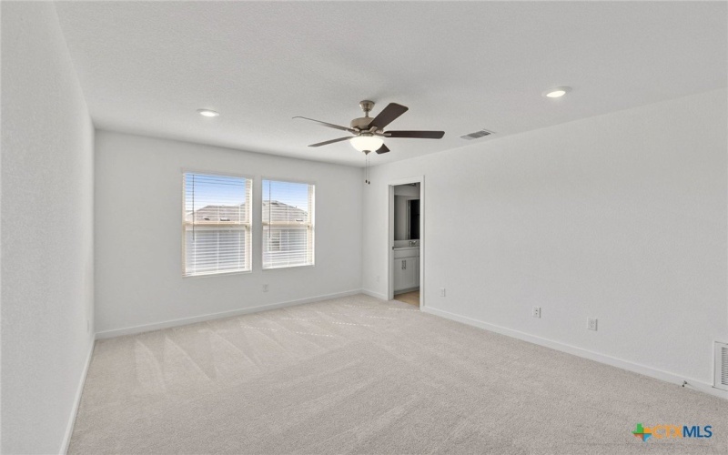 105 Green Berets Bend, Jarrell, TX 76537, 3 Bedrooms Bedrooms, ,2 BathroomsBathrooms,Residential,For Sale,105 Green Berets Bend,0,595829