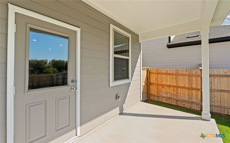 105 Green Berets Bend, Jarrell, TX 76537, 3 Bedrooms Bedrooms, ,2 BathroomsBathrooms,Residential,For Sale,105 Green Berets Bend,0,595829