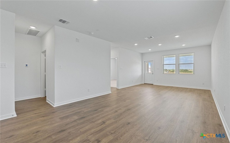 346 Paradise Canyon Drive, Jarrell, TX 76537, 5 Habitaciones Habitaciones , ,3 BañosBaños,Residential,En Venta,346 Paradise Canyon Drive,0,595845