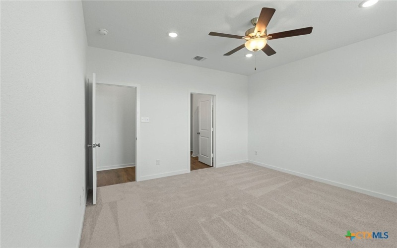 346 Paradise Canyon Drive, Jarrell, TX 76537, 5 Habitaciones Habitaciones , ,3 BañosBaños,Residential,En Venta,346 Paradise Canyon Drive,0,595845