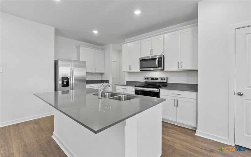 346 Paradise Canyon Drive, Jarrell, TX 76537, 5 Habitaciones Habitaciones , ,3 BañosBaños,Residential,En Venta,346 Paradise Canyon Drive,0,595845