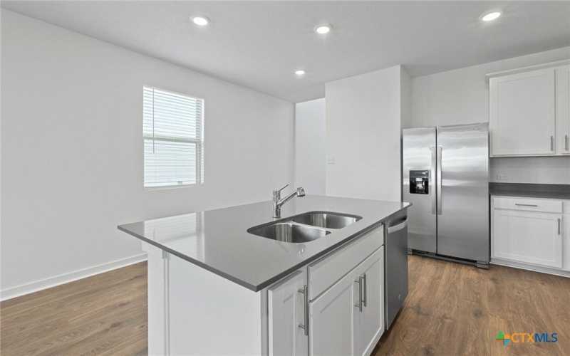 346 Paradise Canyon Drive, Jarrell, TX 76537, 5 Habitaciones Habitaciones , ,3 BañosBaños,Residential,En Venta,346 Paradise Canyon Drive,0,595845