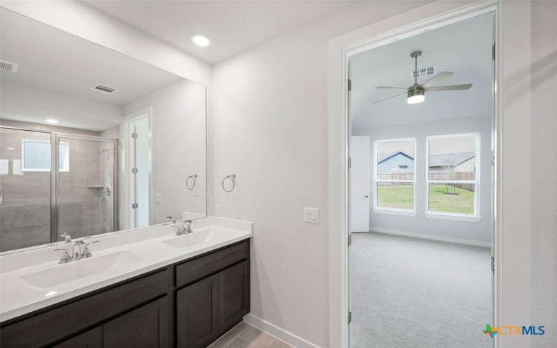 10054 Mitra Way, San Antonio, TX 78224, 3 Habitaciones Habitaciones , ,2 BañosBaños,Residential,En Venta,10054 Mitra Way,0,595867