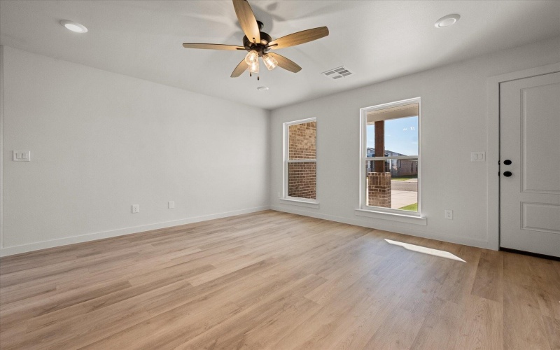 1614 N Clinton Avenue, Lubbock, TX 79416, 3 Habitaciones Habitaciones , ,2 BañosBaños,Residential,En Venta,1614 N Clinton Avenue,0,202562070