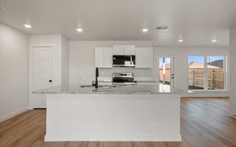 1614 N Clinton Avenue, Lubbock, TX 79416, 3 Habitaciones Habitaciones , ,2 BañosBaños,Residential,En Venta,1614 N Clinton Avenue,0,202562070