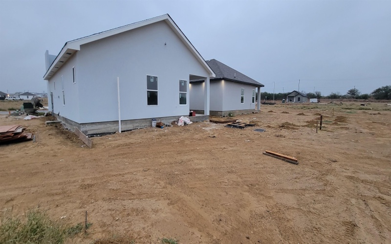 5064 Luna Grande Lp., Laredo, TX 78046, 3 Bedrooms Bedrooms, ,2 BathroomsBathrooms,Residential,For Sale,5064 Luna Grande Lp.,0,20254653