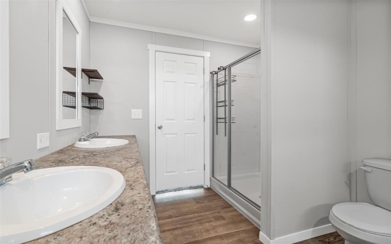 637 Lois Circle, Granbury, TX 76049, 3 Bedrooms Bedrooms, ,2 BathroomsBathrooms,Residential,For Sale,637 Lois Circle,0,21084225