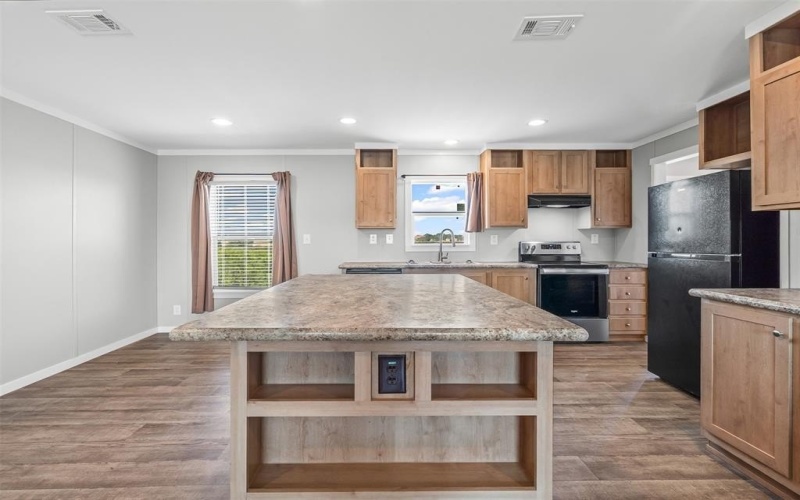 637 Lois Circle, Granbury, TX 76049, 3 Bedrooms Bedrooms, ,2 BathroomsBathrooms,Residential,For Sale,637 Lois Circle,0,21084225