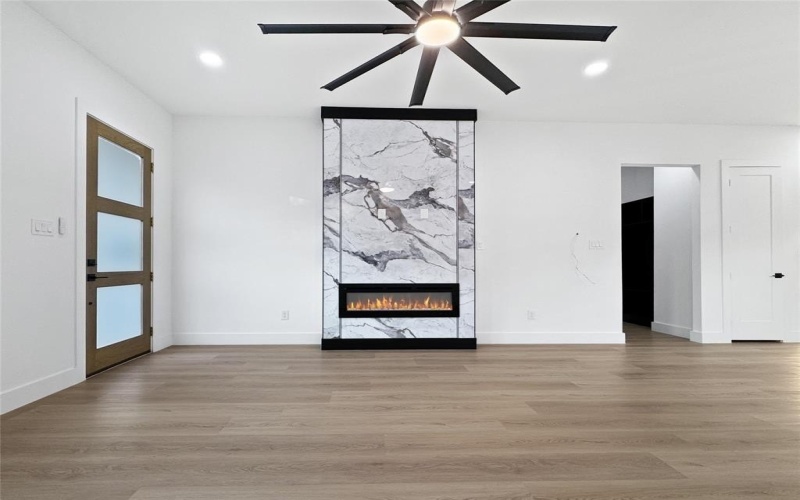 1833 Atlas Drive, Dallas, TX 75216, 3 Bedrooms Bedrooms, ,2 BathroomsBathrooms,Residential,For Sale,1833 Atlas Drive,0,21089766