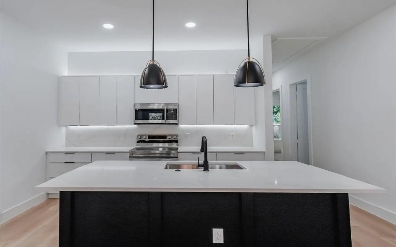 1833 Atlas Drive, Dallas, TX 75216, 3 Bedrooms Bedrooms, ,2 BathroomsBathrooms,Residential,For Sale,1833 Atlas Drive,0,21089766