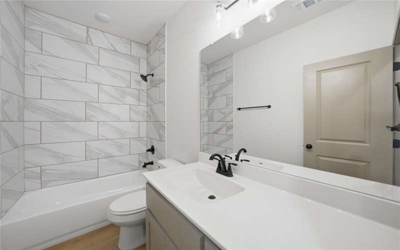 105 S Barron, Covington, TX 76636, 3 Bedrooms Bedrooms, ,2 BathroomsBathrooms,Residential,For Sale,105 S Barron,0,21090900