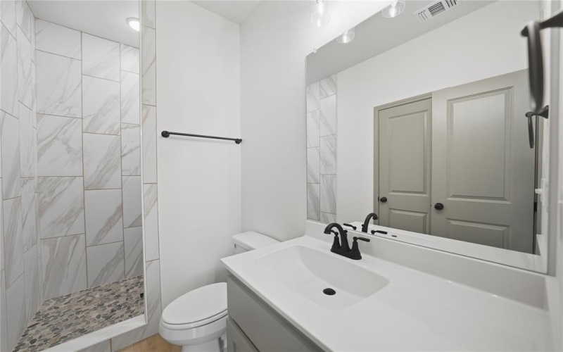 105 S Barron, Covington, TX 76636, 3 Bedrooms Bedrooms, ,2 BathroomsBathrooms,Residential,For Sale,105 S Barron,0,21090900