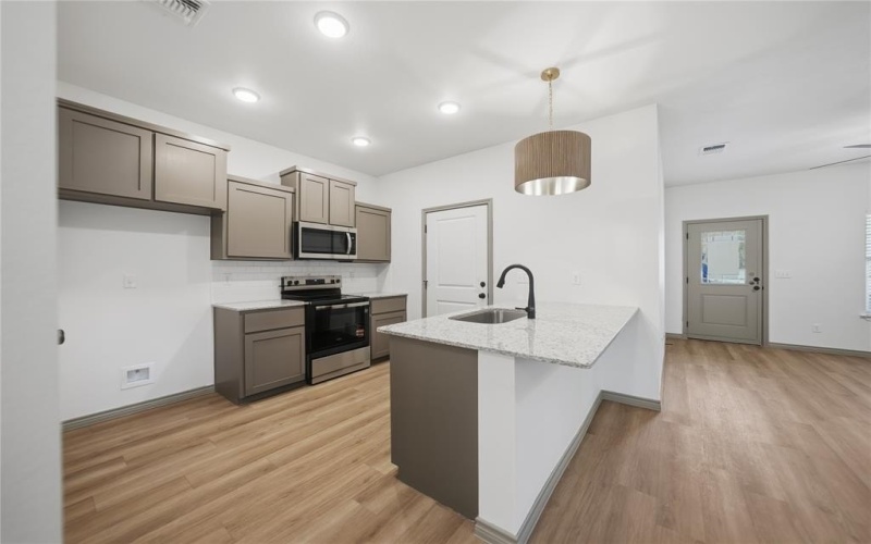 105 S Barron, Covington, TX 76636, 3 Bedrooms Bedrooms, ,2 BathroomsBathrooms,Residential,For Sale,105 S Barron,0,21090900