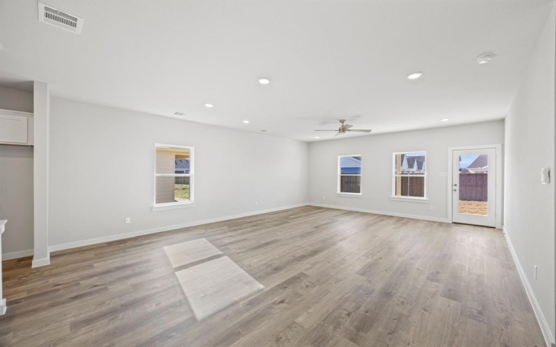 2310 Trailside Drive, Sherman, TX 75092, 4 Bedrooms Bedrooms, ,3 BathroomsBathrooms,Residential,For Sale,2310 Trailside Drive,0,21091122