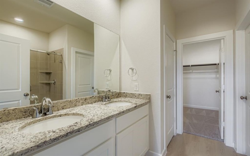 471 Suffolk Drive, Ferris, TX 75125, 4 Habitaciones Habitaciones , ,2 BañosBaños,Residential,En Venta,471 Suffolk Drive,0,21091130