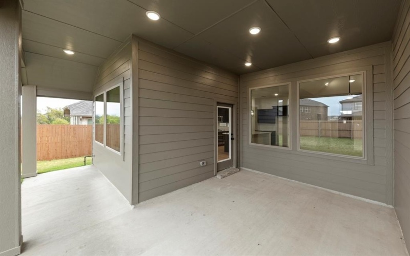 4043 Bedford Drive, Heartland, TX 75114, 4 Habitaciones Habitaciones , ,3 BañosBaños,Residential,En Venta,4043 Bedford Drive,0,21091238