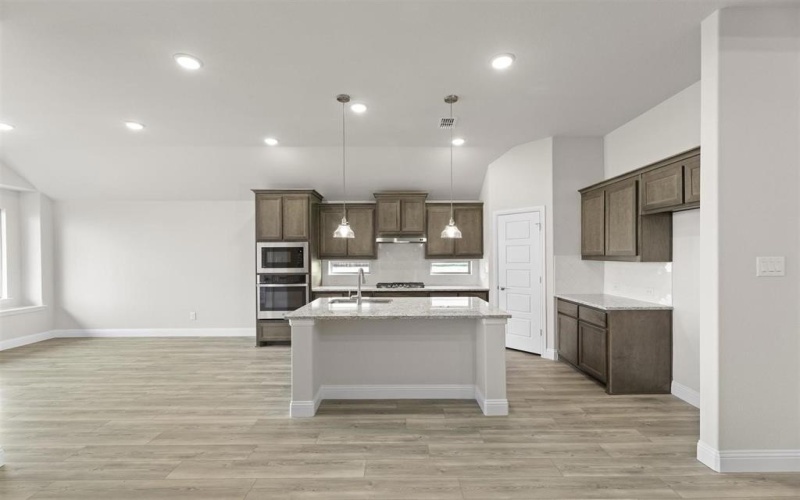 4043 Bedford Drive, Heartland, TX 75114, 4 Bedrooms Bedrooms, ,3 BathroomsBathrooms,Residential,For Sale,4043 Bedford Drive,0,21091238