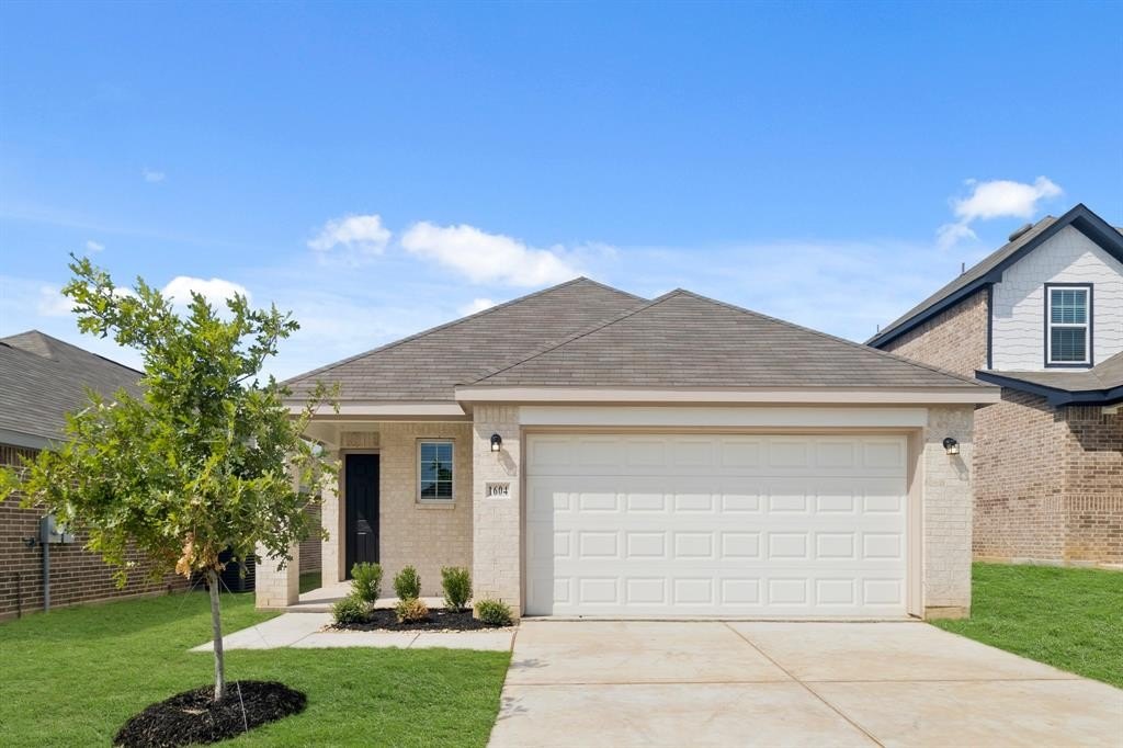 1604 Romans Road, Ennis, TX 75119, 4 Habitaciones Habitaciones , ,2 BañosBaños,Residential,En Venta,1604 Romans Road,0,21091283