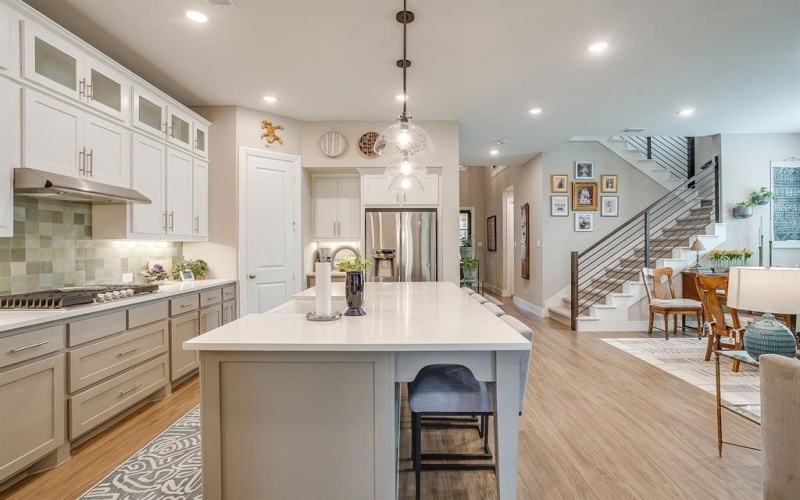 2132 Rolling Oaks Drive, Fort Worth, TX 76008, 4 Bedrooms Bedrooms, ,5 BathroomsBathrooms,Residential,For Sale,2132 Rolling Oaks Drive,0,21091450