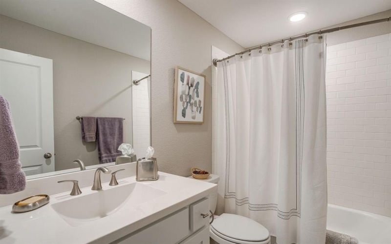 2132 Rolling Oaks Drive, Fort Worth, TX 76008, 4 Bedrooms Bedrooms, ,5 BathroomsBathrooms,Residential,For Sale,2132 Rolling Oaks Drive,0,21091450